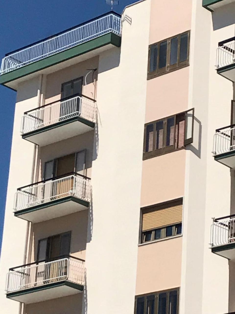 B&B Piazza Marconi Manfredónia Exterior foto